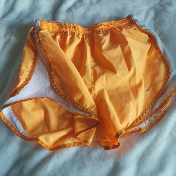 Nike Dry fit running shorts - Picture 4 of 5